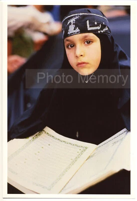 La niña de Hezbolá, Líbano, 1985 - Foto original de José Nicolás Foto 1 de 3