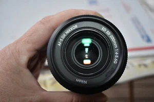 Nikon DX AF-S NIKKOR 55-200mm 1:4-5.6G ED - Picture 1 of 6