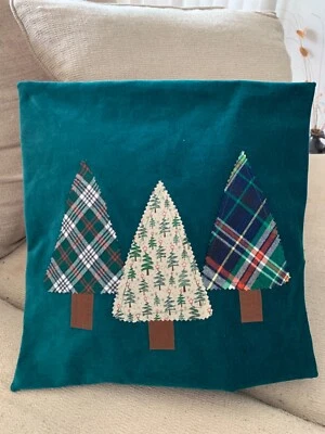 Almohada de terciopelo para árboles de Navidad Foto 1 de 4