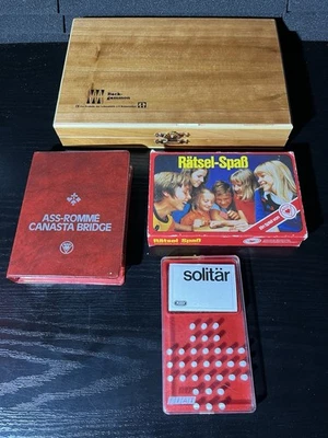 Spiele Sammlung - ASS Romme Backgammon Fiat Solitär & ASS Rätsel Spaß Neu OVP - Bild 1 von 4