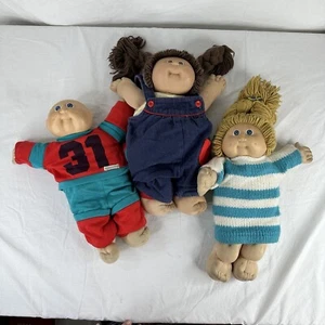 3 Vintage Cabbage Patch Kids Puppen 1978/1982 1983 - Original Appalachian Bald Brown - Bild 1 von 13
