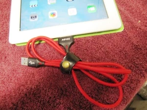 1st Gen APPLE iPad iPod Data Sync Cable 30-Pin Connector to USB Charge Touch Air - Picture 1 of 4