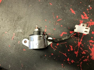 Relé solenoide de arranque Suzuki Boulevard S50 Intruder VS800 86-04 05 06 07 08 09 Foto 1 de 2