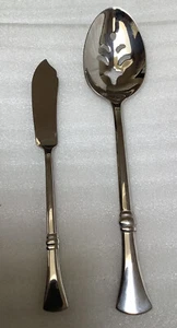 Cuchara y cuchillo de mantequilla perforadas con bandas brillantes Oneida EE. UU. OHS291 - Imagen 1 de 3