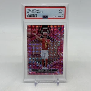 2024 Mosaic Football Jayden Daniels #302 Rookie CAMO PINK Prizm PSA 9! - Bild 1 von 6