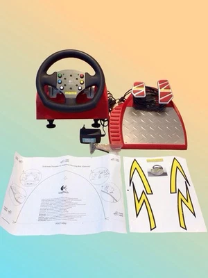 Logitech Professional Design MOMO Force Feedback Steering Wheel+Pedals PC Nodisc - Image 1 of 4