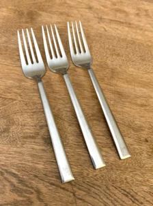 3 Salad Fork Addison Optima Reed Barton 18/10 Vietnam Stainless Everyday Glossy - Picture 1 of 3