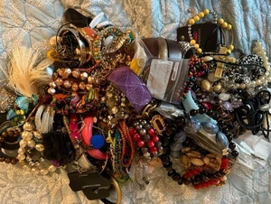 10.9 Lbs Mixed Lot Jewelry Costume Most Wearable Nice, Bulk Pack Boho Statement - Picture 1 of 3