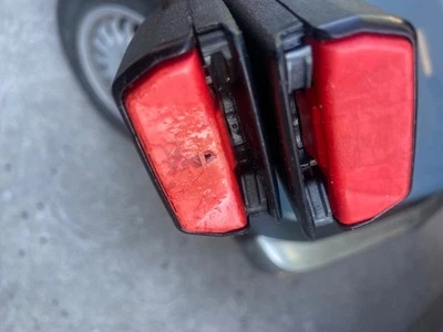 Hebillas de cinturón de seguridad para conductor y pasajero BMW E30 OEM convertible y M3 $160 Foto 1 de 4