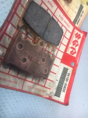 Genuine Suzuki 59100-35850 GSXR 600 1000 2001 2002 2003 2004 OEM Pads - Image 1 of 2