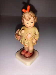 Hummel I BROUGHT YOU A GIFT Figurine #479 Collectors Club Goebel - Picture 1 of 10