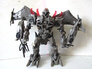 Hasbro Transformers Modellino Leader Class Premium Megatron - Foto 1 di 11