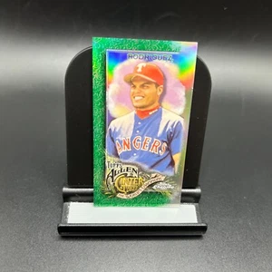 2022 Topps Allen & Ginter Chrome #19 Ivan Rodriguez Green /99 MINI - Picture 1 of 2