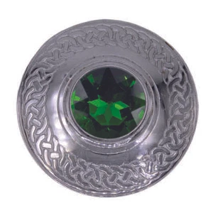 ST Celtic Kilt Fly Plaid Brooch Green Stone Chrome Finish 3" Broches escoceses - Imagen 1 de 1