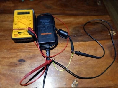 Netzteil SONY SCPH -70100; 8,5 V.= 5,65 A. - Bild 1 von 4