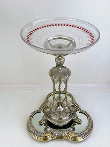 Magnifico centrotavola ELKINGTON ARGENTO DORATO E PLATEAU A SPECCHIO, 1865 Esposizione - Foto 1 di 12