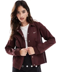 NEW Nike Sportswear Woven Jacket Burgundy Crush Women's Size XL HQ3750-652 $120 - Picture 1 of 17