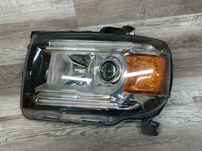 2015 - 2022 Left / Driver Side GMC Canyon Headlight Assembly OEM 84370580 - Изображение 1 из 4
