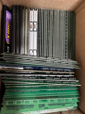 Lote de 148 - Lote mixto de DIMMS DDR2 - 265MB, 512MB, 1GB, 2GB -Varios Mfg Foto 1 de 2