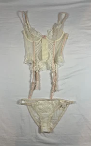 Jezebel Lace Corset Panty Set Cream White Pink Bows BRAND NEW Medium 36 Vintage - Picture 1 of 24