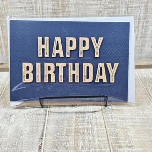 Impresionante tarjeta de felicitación de cumpleaños Hallmark Signature 5x7 madera azul letras 3D corcho - Imagen 1 de 6