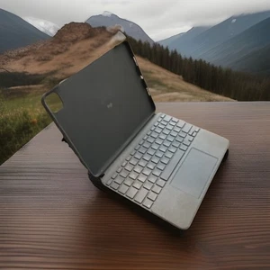 Logitech  - Slim Folio Pro Keyboard For 11” IPad Pro Generation 1 - 4 - Picture 1 of 7