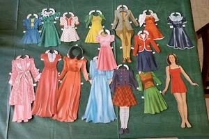Vintage Deanna Durbin Paper Doll, 1940s With 15 Outfits - Picture 1 of 1