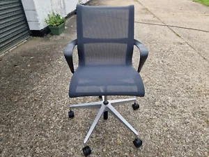 Herman Miller Setu Office Chair. Kinematic Spine - Picture 1 of 17