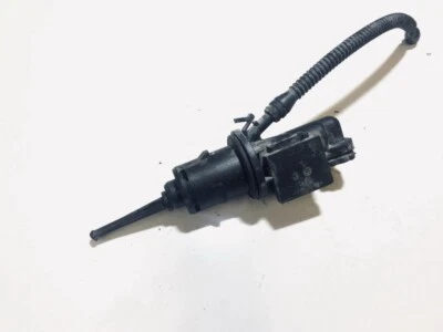 Volkswagen Golf 2005 Master Clutch Cylinder 1K0721388R, Genuine #1136145-07 - Image 1 of 3