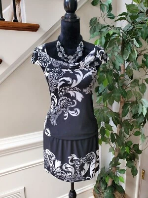 Vestido para mujer White House Black Market floral cuello capucha sin mangas hasta la rodilla S Foto 1 de 4