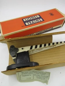 Lionel O Gauge 252 Automatic Crossing Gate w Original Box, - Picture 1 of 2