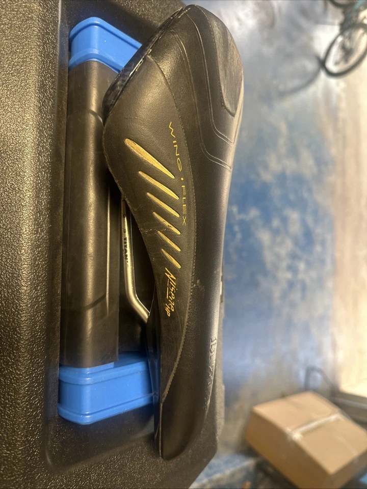 Sillín Fizik Nisene HP Wing Flex Road MTB - negro - usado Foto 1 de 4