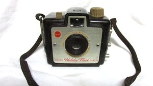 VINTAGE 50er Jahre KODAK HOLIDAY FLASH KAMERA - Bild 1 von 3