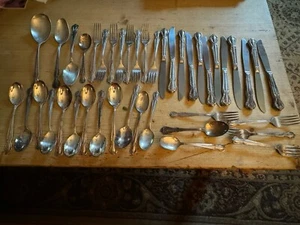 1952 Rogers Bros IS Reinforced Silver-plate Daybreak- Elegant Lady 42 Pieces - Picture 1 of 12