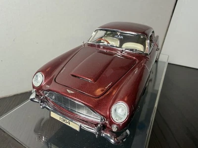 Aston Martin DB5 1964 vintage Danbury como nuevo 1/24 (ediciones) Foto 1 de 4