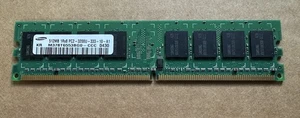 Samsung KR M378T6553BG0-CCC DDR2-400 512MB 1Rx8 PC2-3200U-333-10-A1 CL3 Memory - Picture 1 of 2