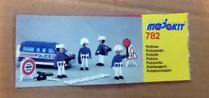 Majorette ~ Majokit ~ #782 ~ Policemen ~ accessories ~ van ~ 1980s - Picture 1 of 3