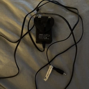 Replacement for 5V 900mA AC/DC Adaptor model SBH-005-050-090-A2 Philips - Afbeelding 1 van 2