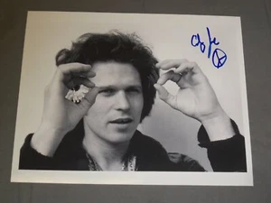 COUNTRY JOE MCDONALD 8 X 10 AUTOGRAPHED PHOTO - J 4027 - Picture 1 of 2