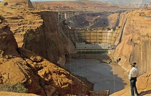 Postal AZ: Presa de Glen Canyon, página, Arizona sin publicar - Imagen 1 de 2