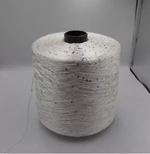 Weiße Konen ca. 1,25Kg PaillettenGarn mit Pailetten in Silber 100g/680m Wolle - Bild 1 von 5