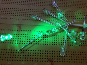 Super Bright 5mm Green LED LL1503PUSG1-301 520nm 12000mcd 30° Multi Qty - Picture 1 of 1