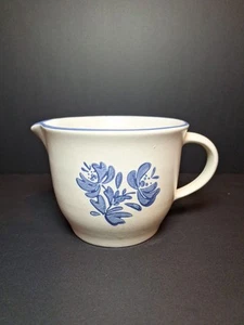 Vintage Pfaltzgraff Yorktowne 4-7/8" Small Batter Mixing/Pouring Bowl Blue USA - Picture 1 of 5