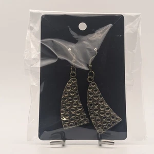 Vintage-Style Hammered Brass Tone Dangle Earrings – Modern Boho Look – Preowned - Picture 1 of 1