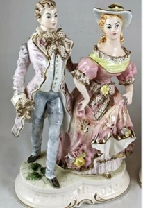 VINTAGE FAIRYLAND 2PC HAND PAINTED VICTORIAN F/M PORCELAIN FIGURINES FROM Japan - Picture 1 of 3