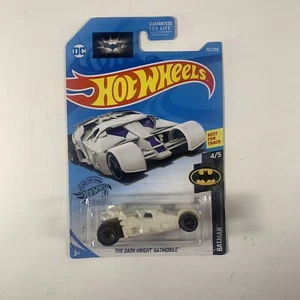 Neu versiegelt DC Comics Hot Wheels Batman The Dark Knight Batmobil weiß #153/250 - Bild 1 von 3