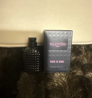 Valentino Uomo Born In Roma MINI TALLA EDT DABBER 4 ml / 0,135 oz NUEVO EN CAJA Foto 1 de 4