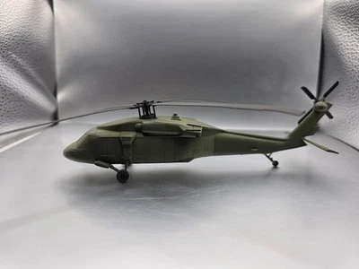 Helicóptero escala HO 1:87 Sikorsky UH-60 Blackhawk carga de tren - Ejército de EE. UU. - OD verde Foto 1 de 4