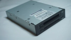 3015-2 Litronic ARGUS 3015i USB internes PCMCIA/SMART Card Lese-/Schreibgerät NMKP9 - Bild 1 von 4