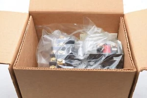 NEW ALLEN BRADLEY 700-BR400A1 AC DIN RAIL RELAY 4 NO 120 VAC COIL 50/60 HZ Ser. - Picture 1 of 4